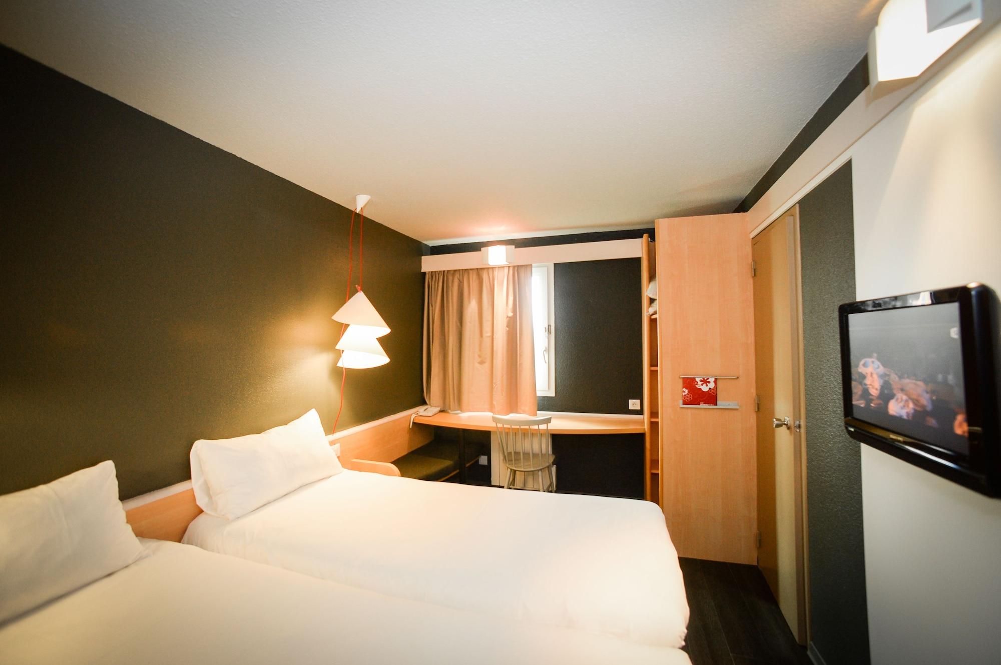 Ibis Saint-Lo Hotel Luaran gambar
