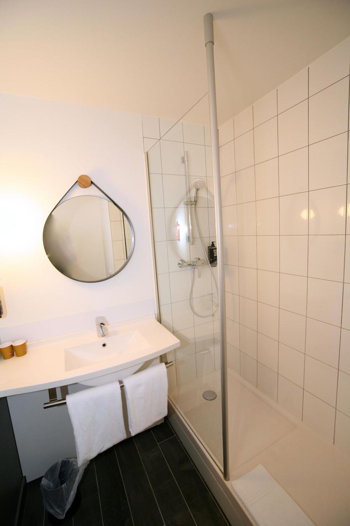 Ibis Saint-Lo Hotel Luaran gambar